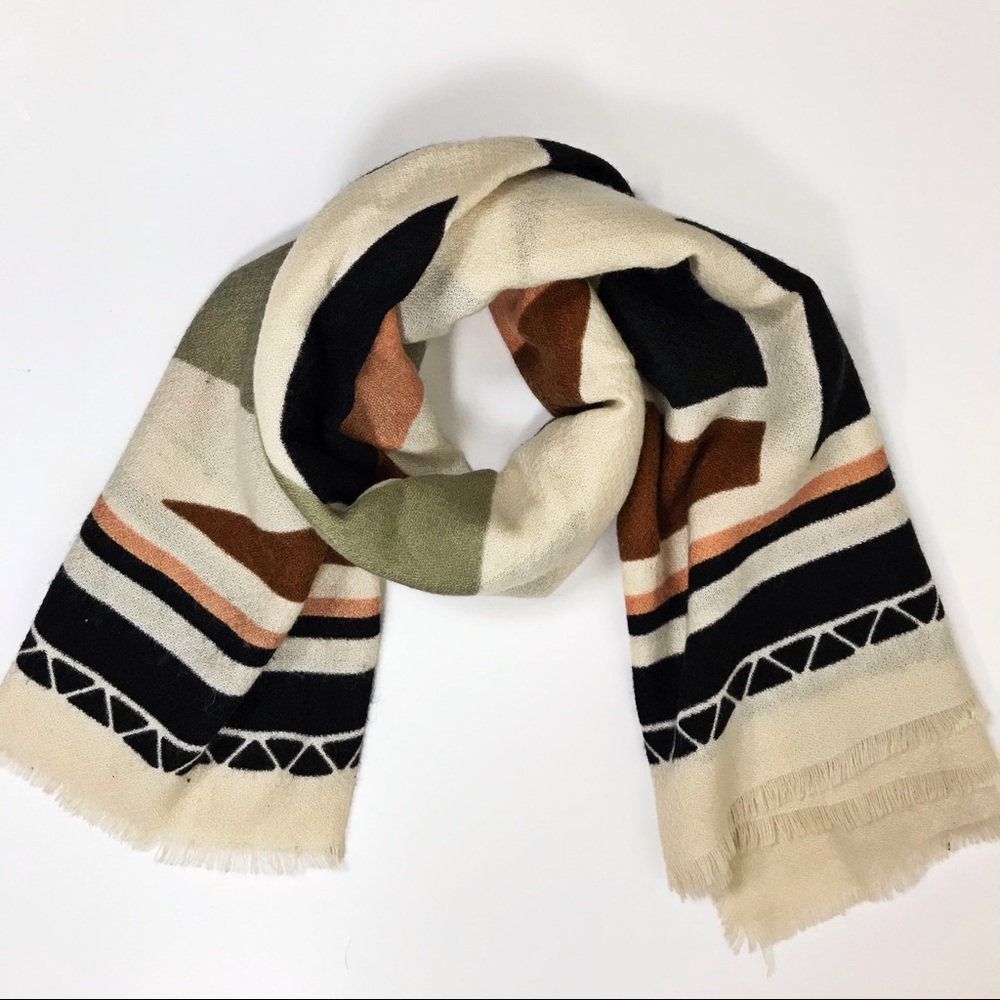 Très Luxe Scarf
